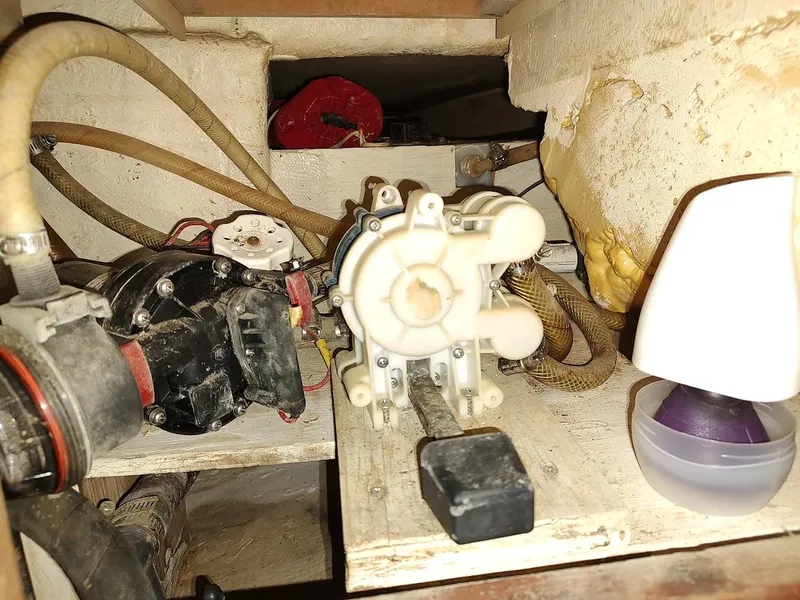 Slide: The Image of Catalina 34 1990 - 71