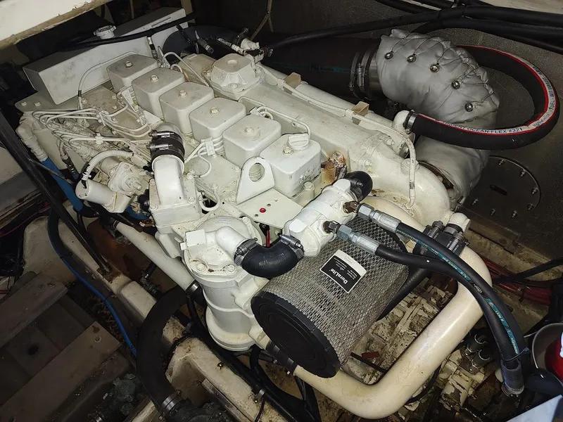 Slide: The Image of Maxum 4100 SCR 1999 - 61