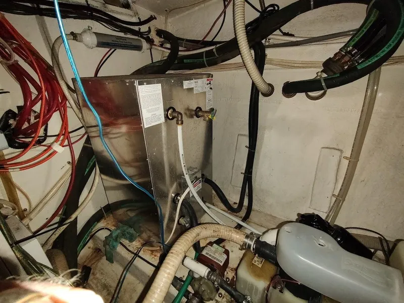 Slide: The Image of Maxum 4100 SCR 1999 - 63