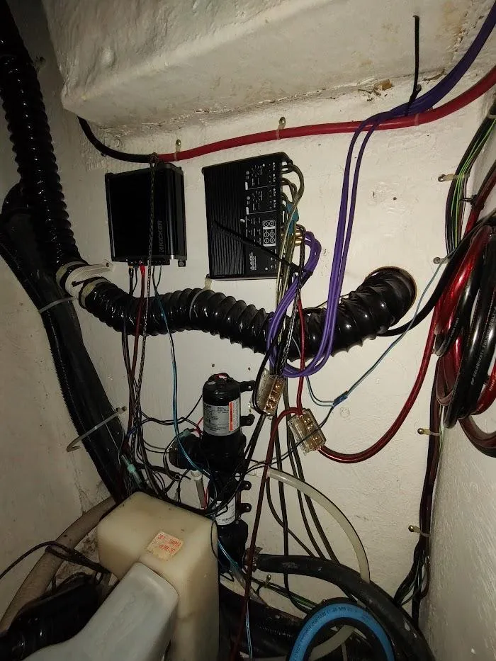 Slide: The Image of Maxum 4100 SCR 1999 - 64