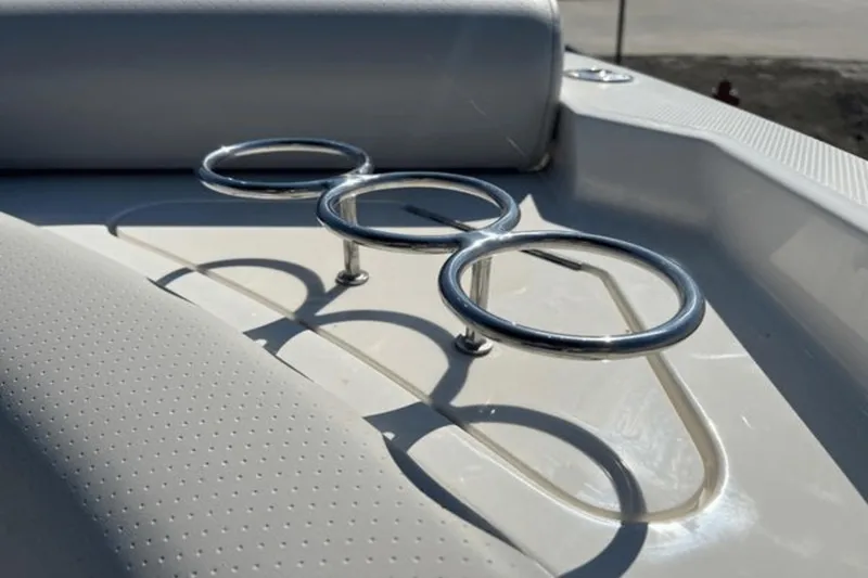 Slide: The Image of Sea Ray 280 SLX 2023 - 24