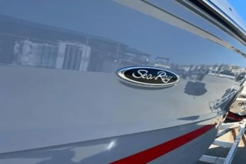 Slide: The Image of Sea Ray 280 SLX 2023 - 25