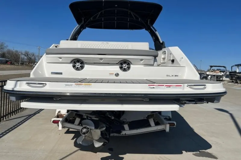Slide: The Image of Sea Ray 280 SLX 2023 - 27