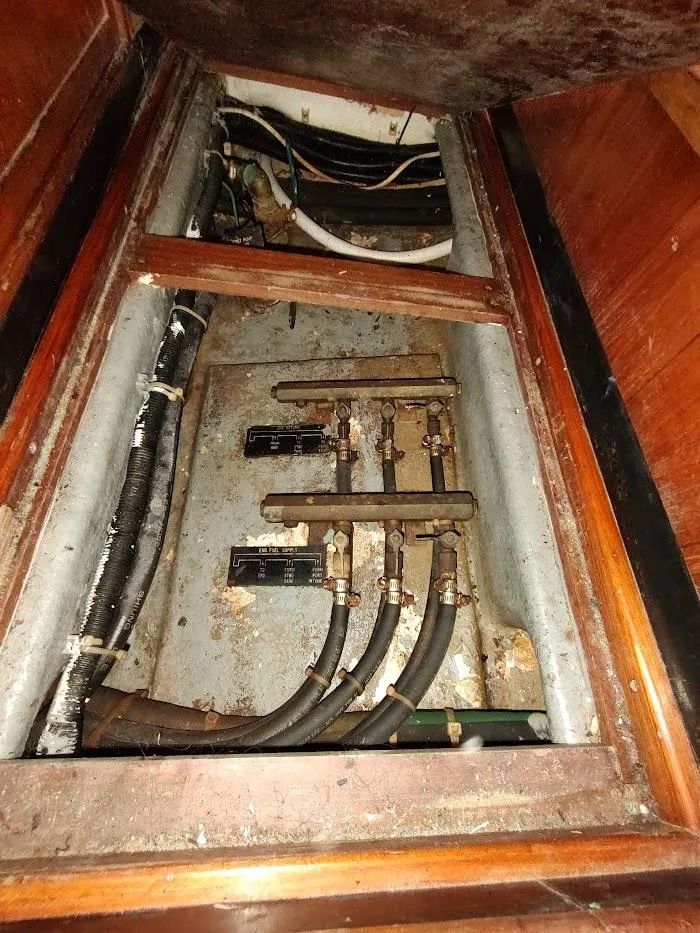 Slide: The Image of Hylas 46 1997 - 104