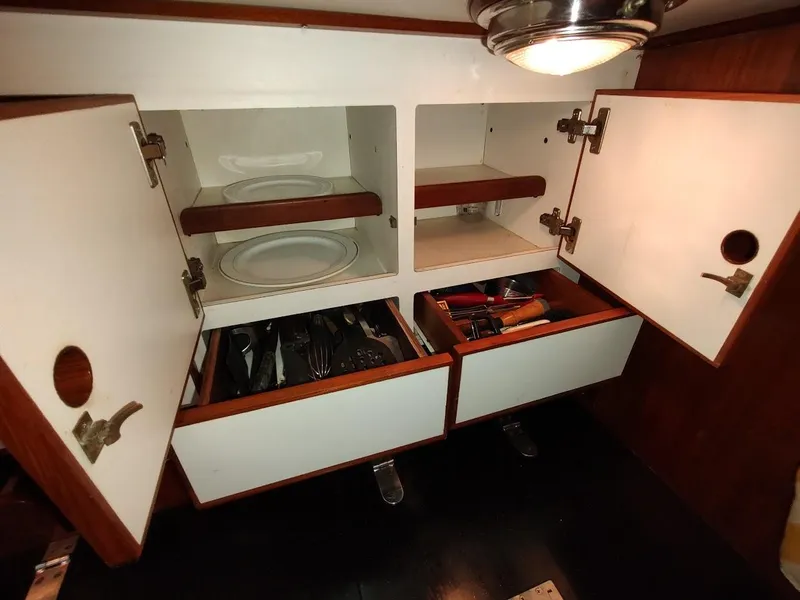 Slide: The Image of Hylas 46 1997 - 52