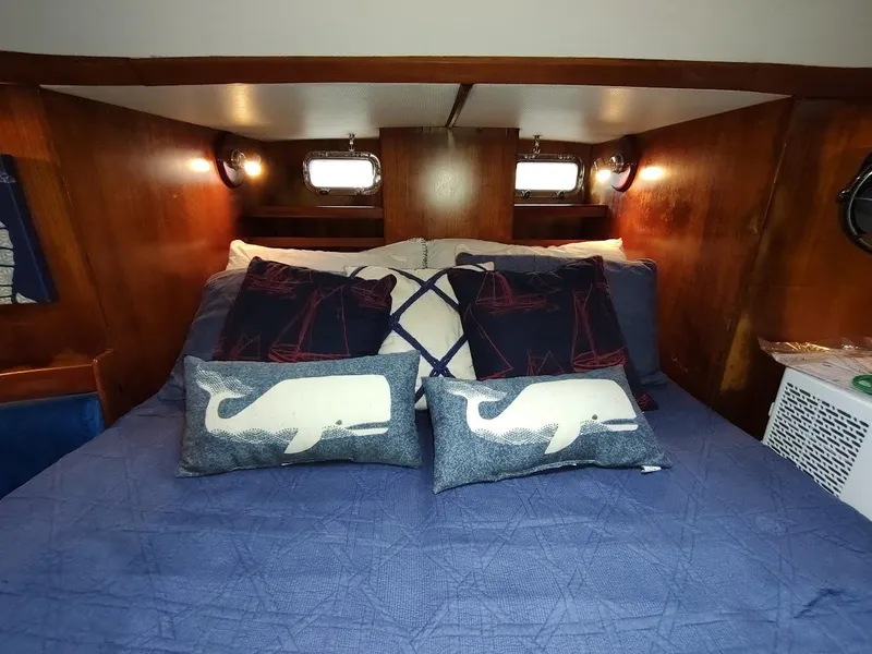 Slide: The Image of Hylas 46 1997 - 62