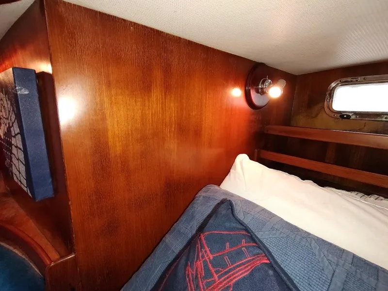 Slide: The Image of Hylas 46 1997 - 68