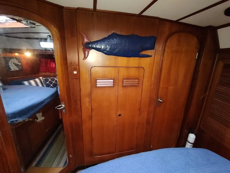 Slide: The Image of Hylas 46 1997 - 69