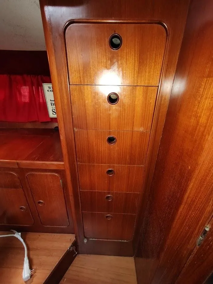 Slide: The Image of Hylas 46 1997 - 71