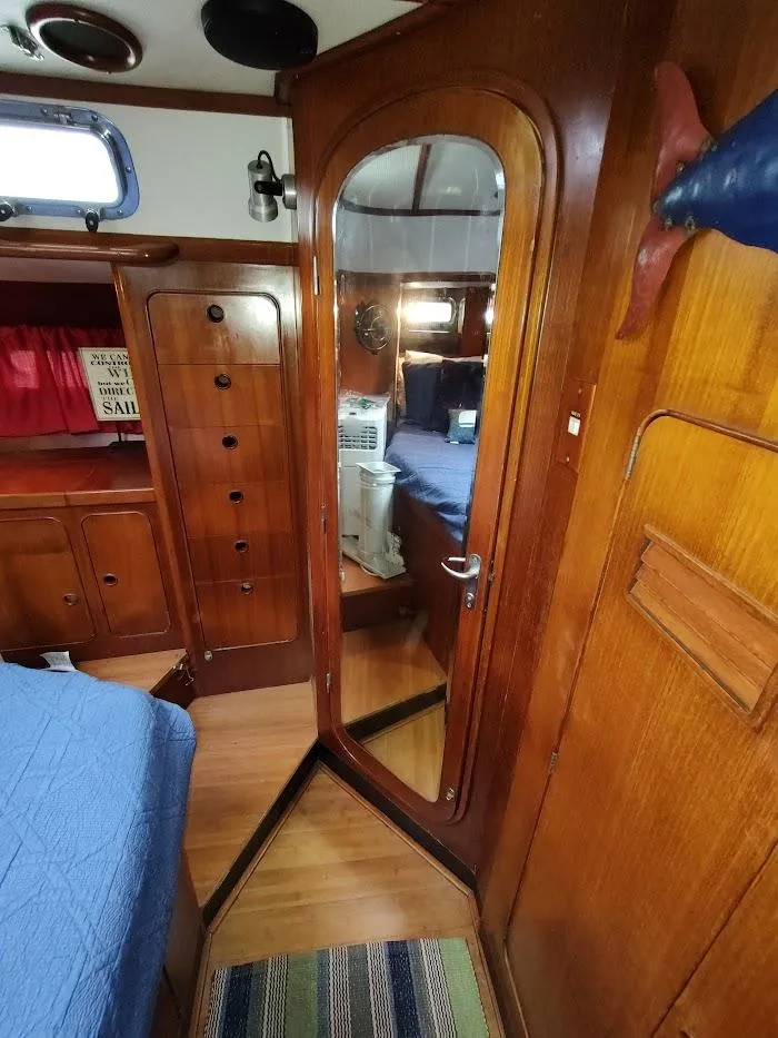 Slide: The Image of Hylas 46 1997 - 72