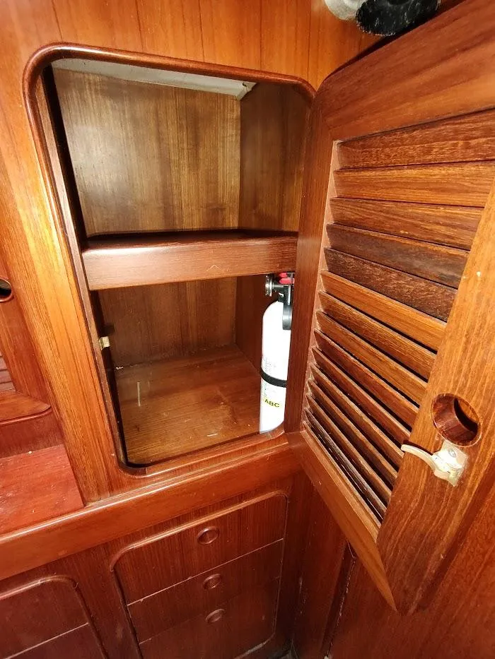 Slide: The Image of Hylas 46 1997 - 85