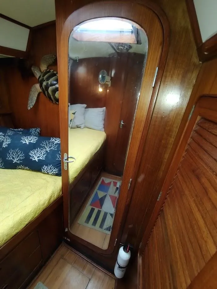 Slide: The Image of Hylas 46 1997 - 87