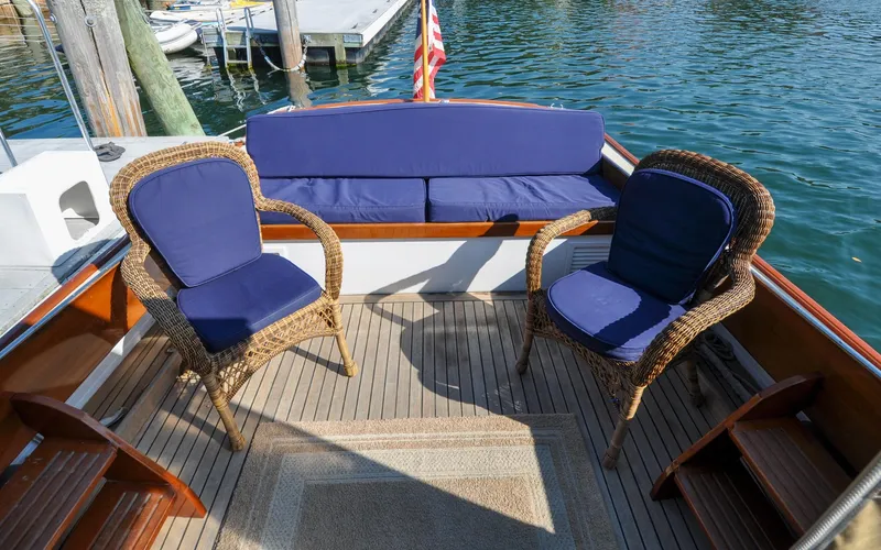 Slide: The Image of Bunker and Ellis - Aleria - Cockpit - 13