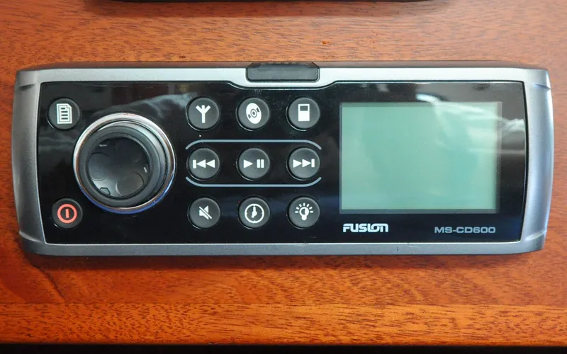 Slide: The Image of Bunker and Ellis - Aleria - Salon - Settee Convertible to Bunks - Stereo Receiver - 65