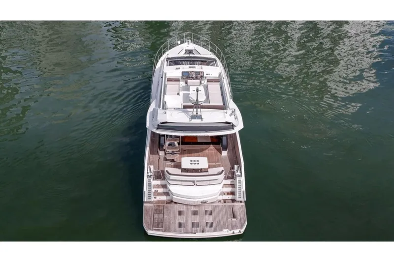 Slide: The Image of Galeon 510 Sky 2020 - 12