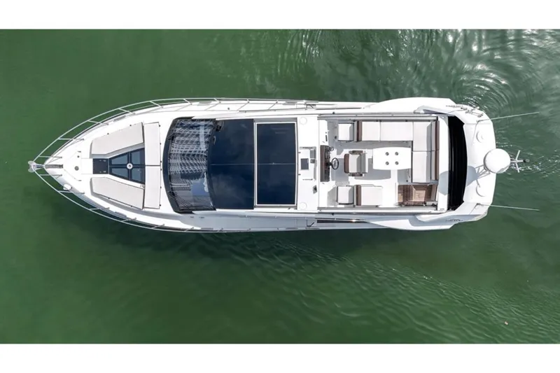 Slide: The Image of Galeon 510 Sky 2020 - 17