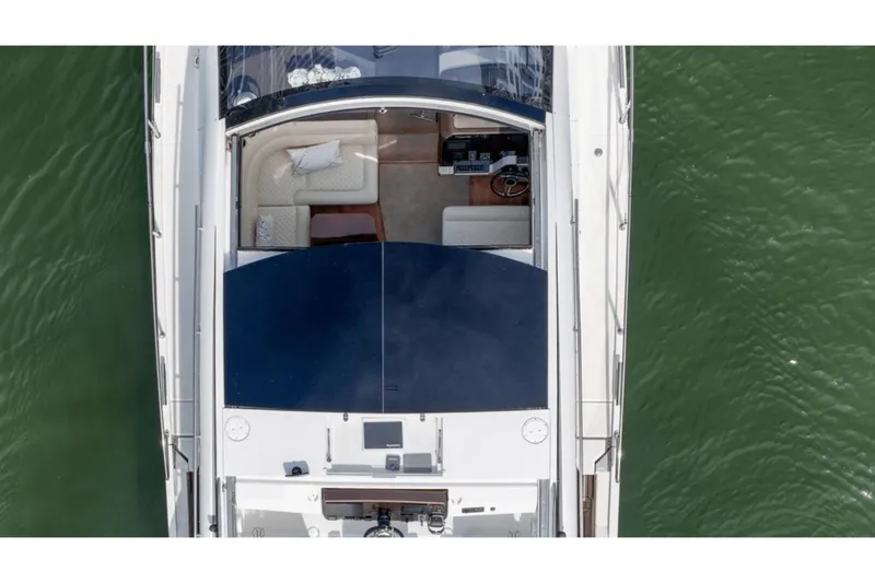 Slide: The Image of Galeon 510 Sky 2020 - 19