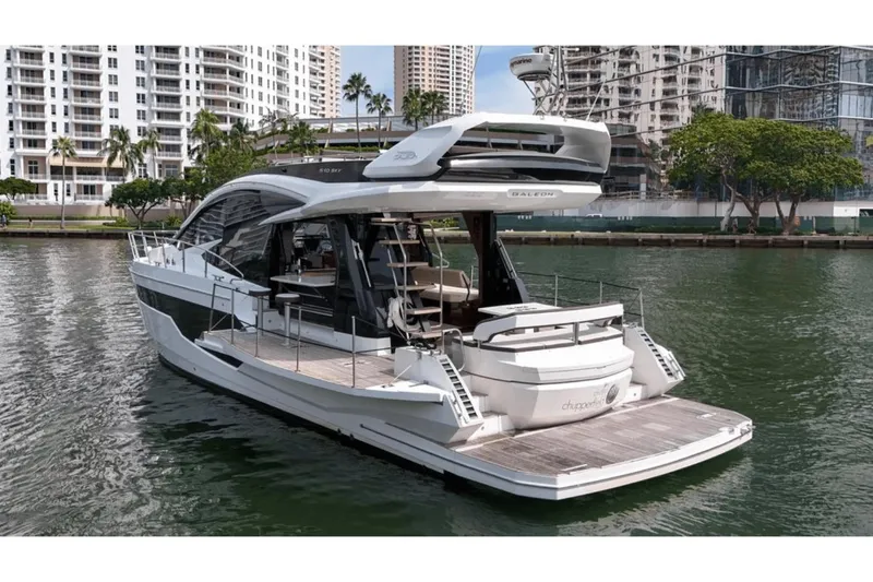 Slide: The Image of Galeon 510 Sky 2020 - 31