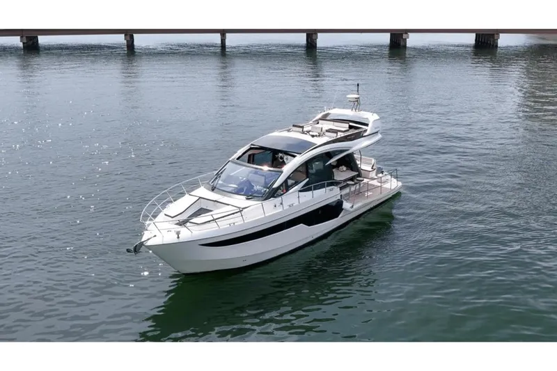 Slide: The Image of Galeon 510 Sky 2020 - 40
