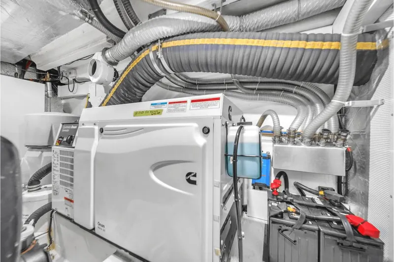 Slide: The Image of Galeon 510 Sky 2020 - 46