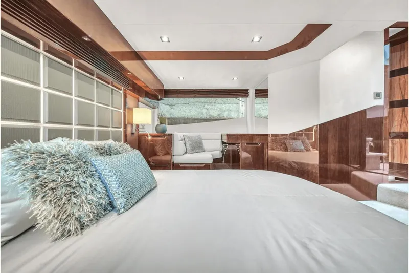 Slide: The Image of Galeon 510 Sky 2020 - 51