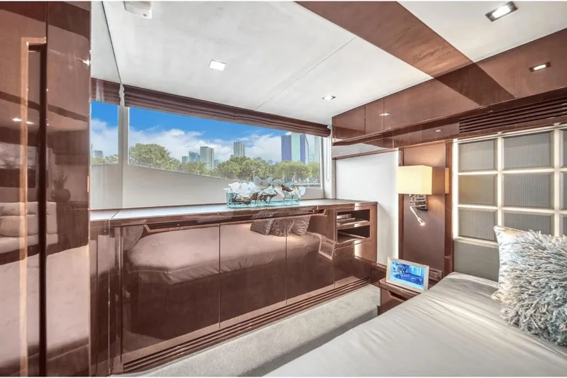 Slide: The Image of Galeon 510 Sky 2020 - 54