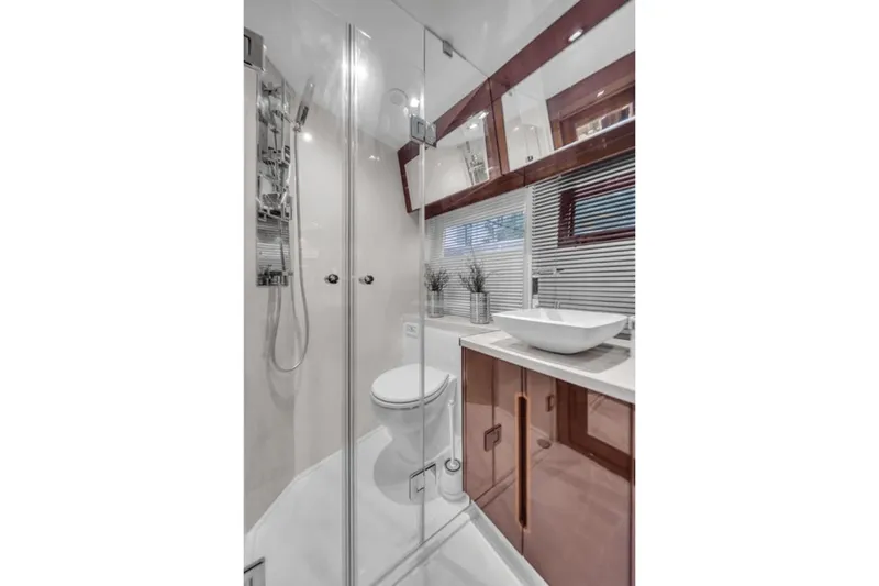 Slide: The Image of Galeon 510 Sky 2020 - 64