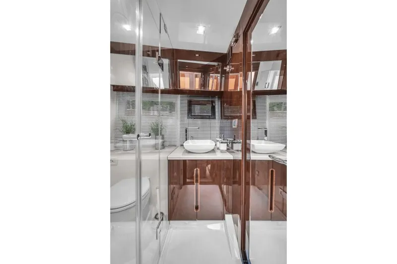 Slide: The Image of Galeon 510 Sky 2020 - 65