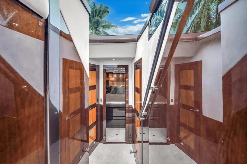 Slide: The Image of Galeon 510 Sky 2020 - 67