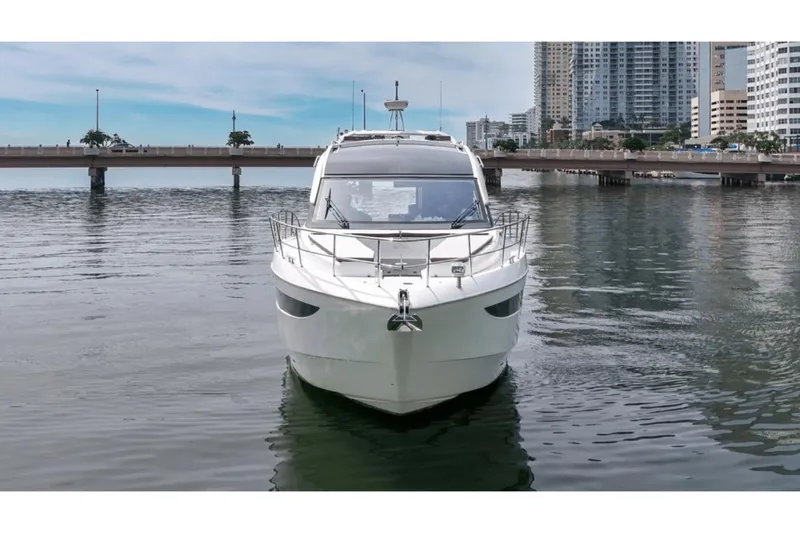 Slide: The Image of Galeon 510 Sky 2020 - 8