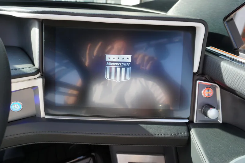 Slide: The Image of MasterCraft XT23 - 6K Rebate Eligible 2025 - 14