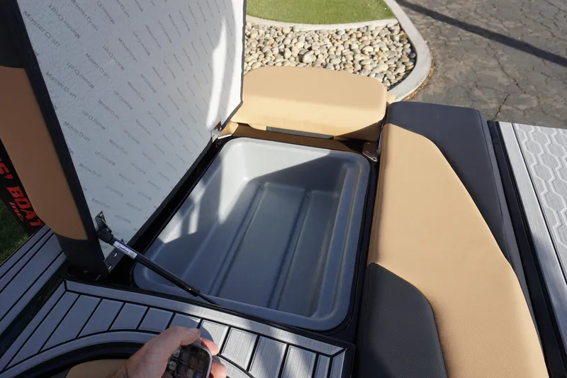 Slide: The Image of MasterCraft XT23 - 6K Rebate Eligible 2025 - 45