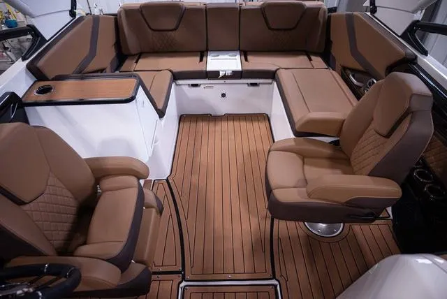 Slide: The Image of Yamaha 252SE 2025 - 15