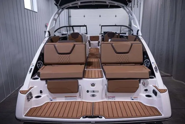 Slide: The Image of Yamaha 252SE 2025 - 5