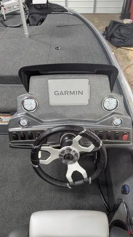 Slide: The Image of Nitro Z18 2025 - 12