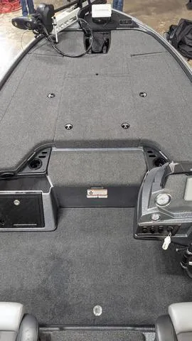 Slide: The Image of Nitro Z18 2025 - 16