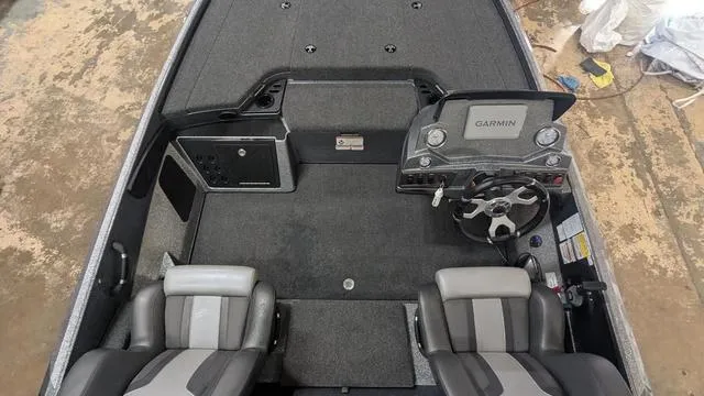 Slide: The Image of Nitro Z18 2025 - 6