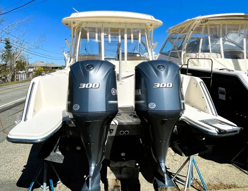 Slide: The Image of 2018 Grady-White Freedom 325 boat with twin Yamaha 300 engines. - 4