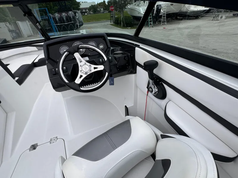 Slide: The Image of Monterey M-225 2020 - 21