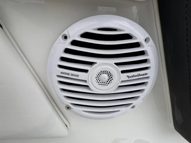 Slide: The Image of Monterey M-225 2020 - 23