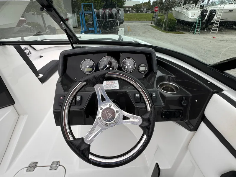 Slide: The Image of Monterey M-225 2020 - 29