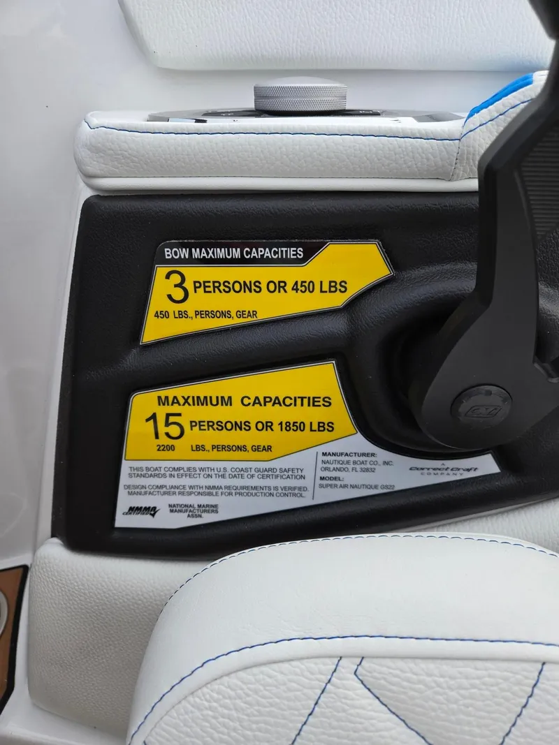 Slide: The Image of Nautique GS22 2025 - 21