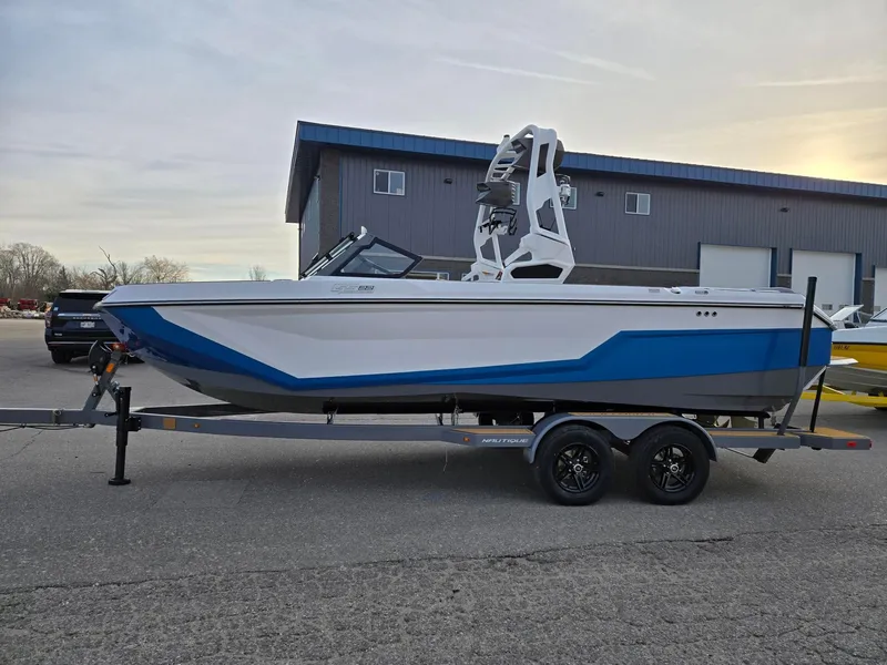 Slide: The Image of Nautique GS22 2025 - 7