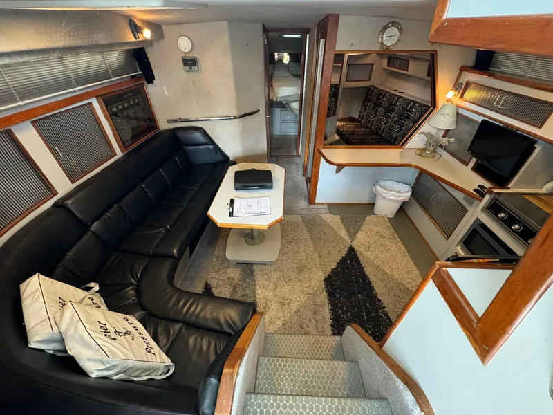 Slide: The Image of Sea Ray 39 1989 - 50