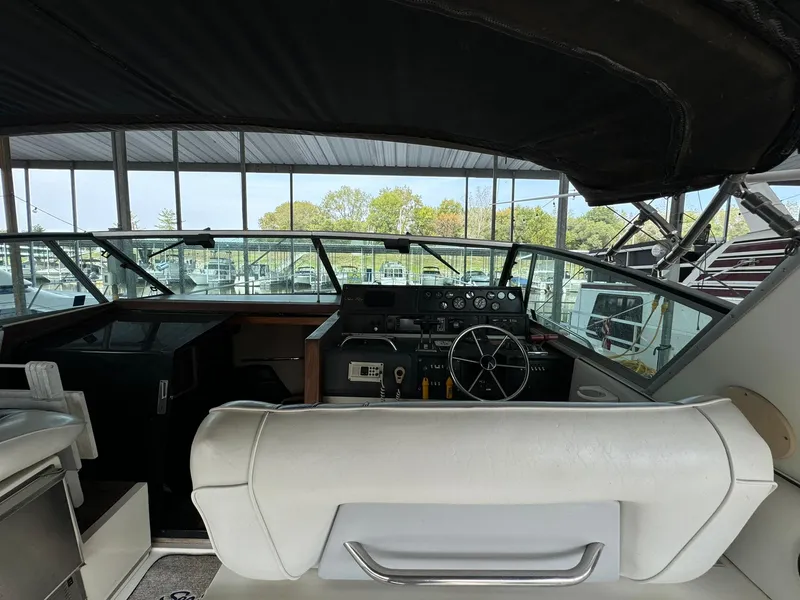 Slide: The Image of Sea Ray 39 1989 - 51