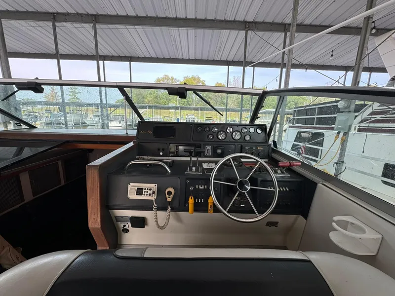 Slide: The Image of Sea Ray 39 1989 - 52