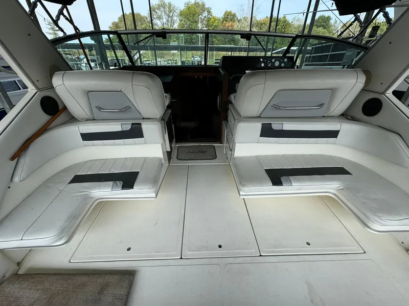 Slide: The Image of Sea Ray 39 1989 - 55