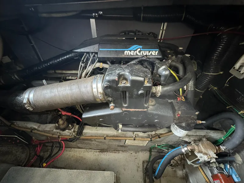 Slide: The Image of Sea Ray 39 1989 - 60