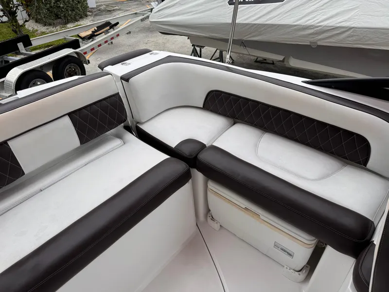 Slide: The Image of Monterey M-45 2020 - 15