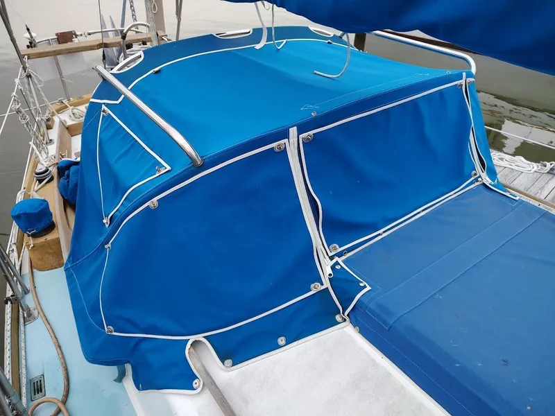 Slide: The Image of Cape Dory Cape 30 1972 - 13